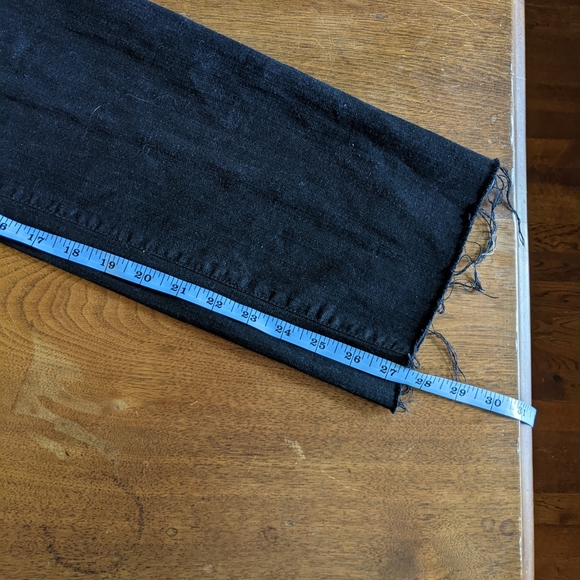 YOGA JEANS Washed Black Straight Leg Raw Hem Jeans 30 - Picture 10 of 11